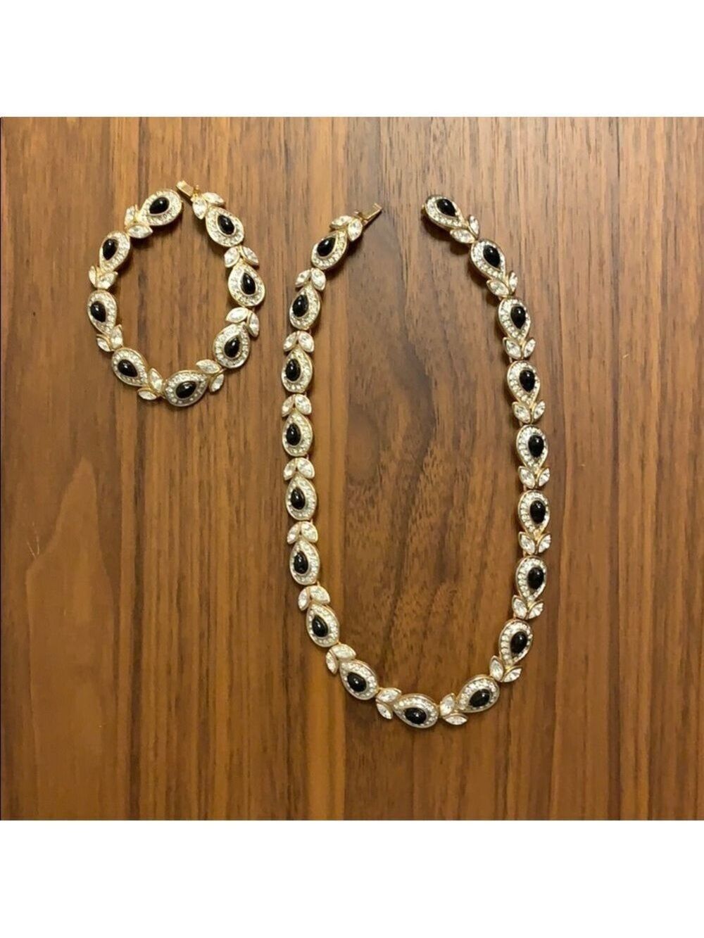 𝅺EXQUISITE Black and Gold Jewelry